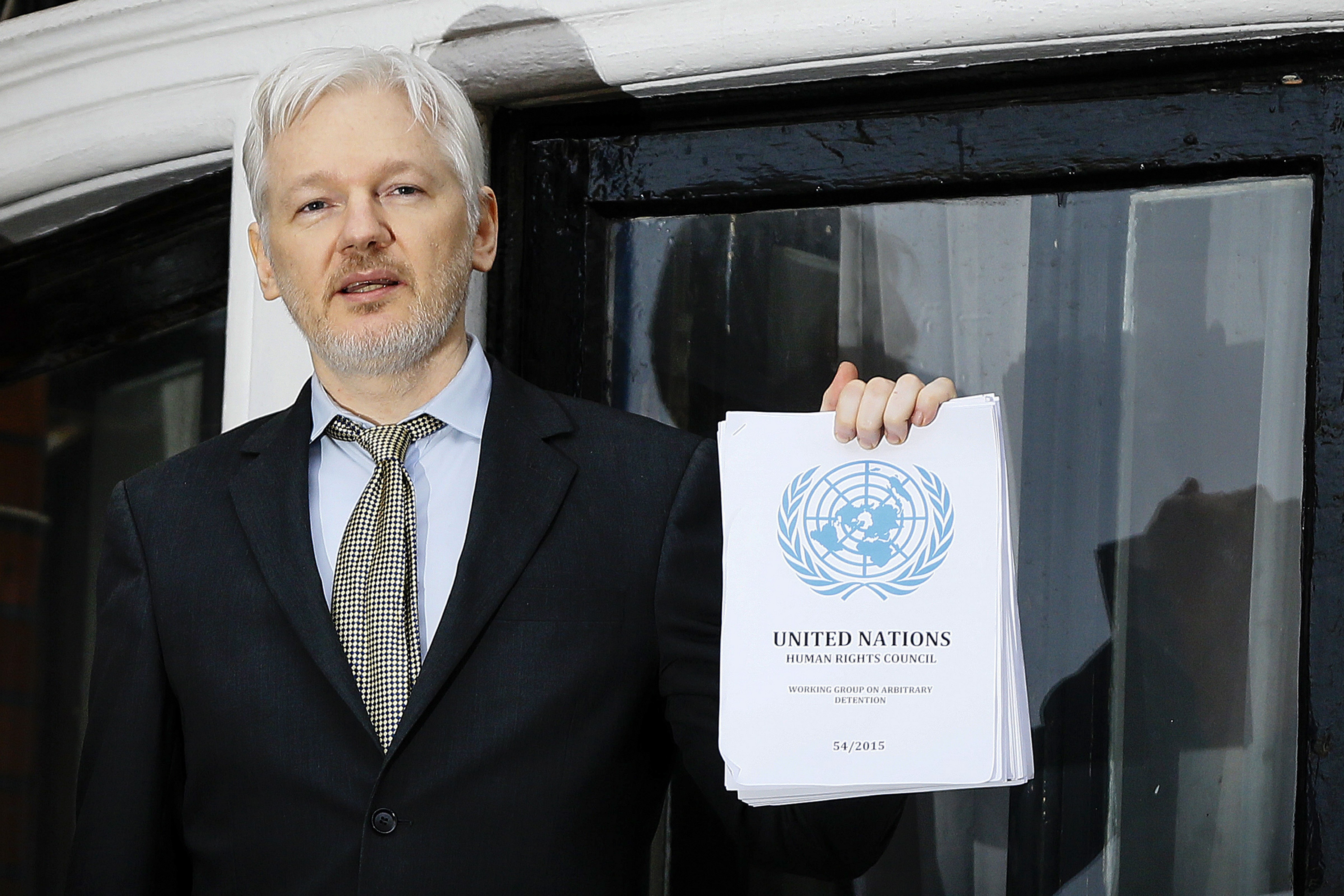 https://salarnews.in/public/uploads/images/newsimages/maannewsimage25062024_171027_Julian Assange1.jpg